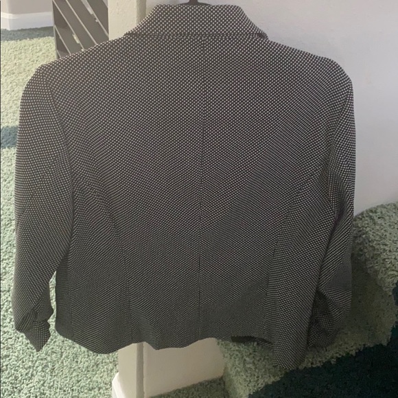 Blazer - Picture 5 of 5